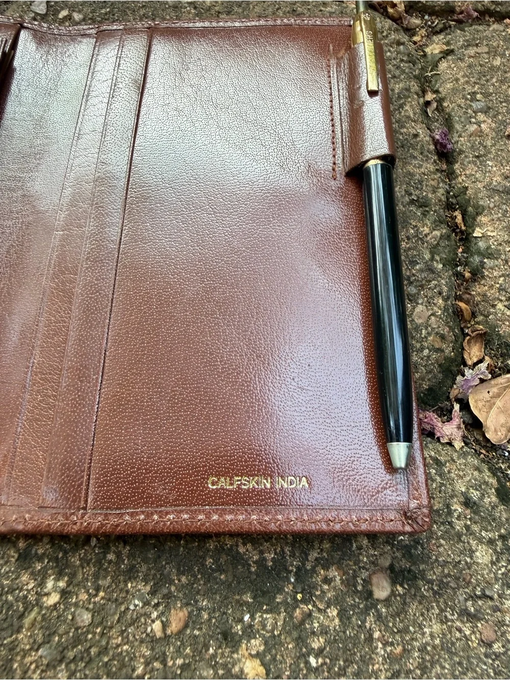 Vintage Genuine Calfskin Leather Checkbook Wallet Cover Brown w/ Pen